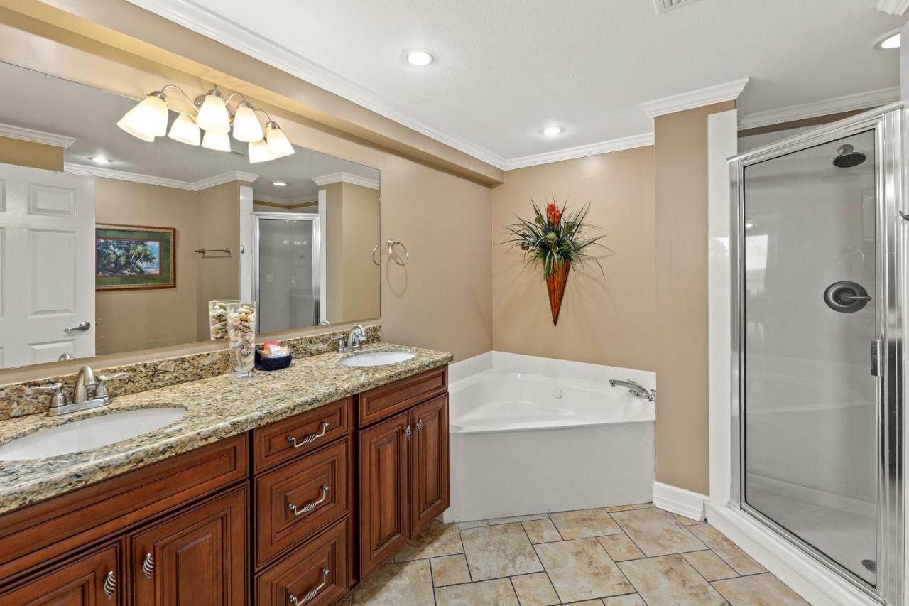 Gulf Front Master Bedroom! 2 Pools & Hot Tubs! Sleeps 8! Panama City Beach Kültér fotó